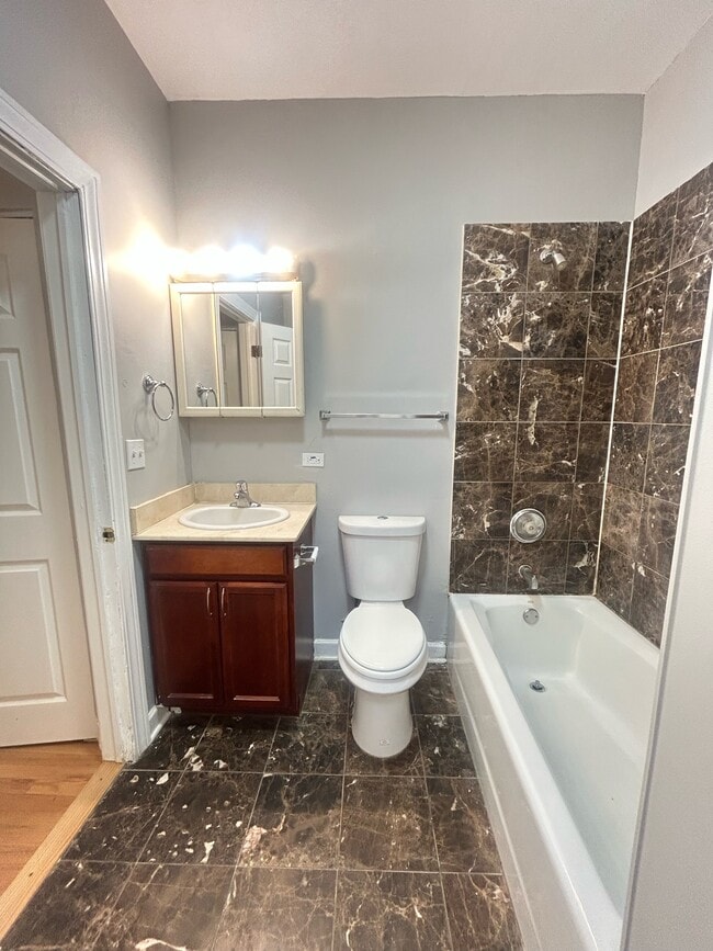 Building Photo - 505 E 44th St