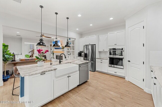 Building Photo - 2300 Addison Dr