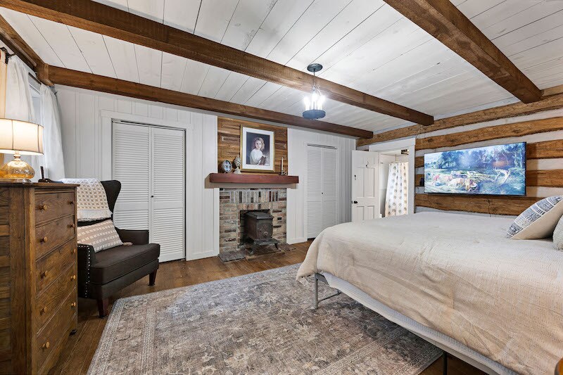 Building Photo - 1612 N Miles St