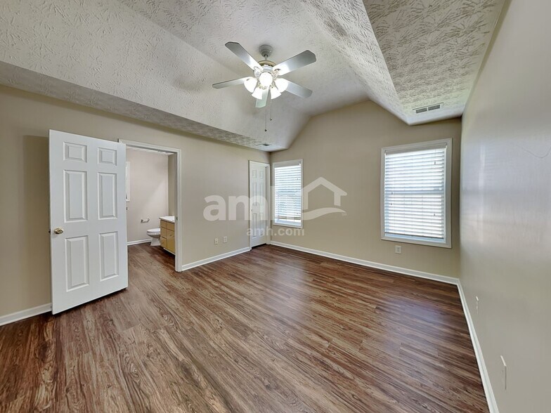 Building Photo - 177 Waters Edge Dr