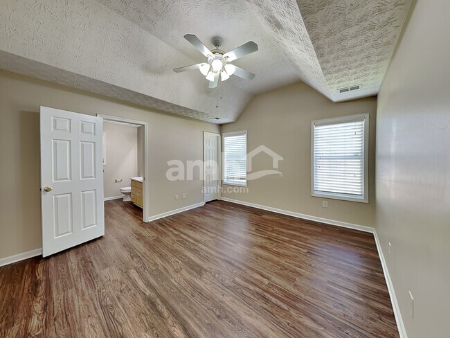 Building Photo - 177 Waters Edge Dr