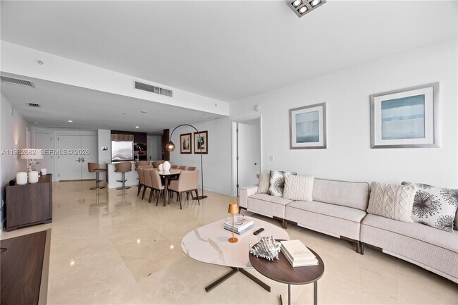 Building Photo - 17001 Collins Ave