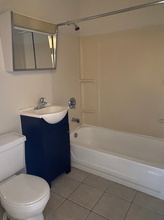 Building Photo - 3955 W Irving Park Rd