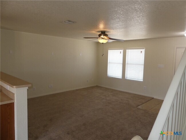 Building Photo - 664 Northern Lights Dr