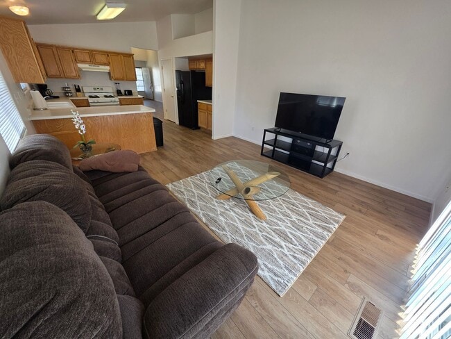 Building Photo - Fully furnished 3 bedroom, 2.5 bath home in Fernley, $3500 per month and includes utlities