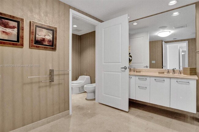 Building Photo - 3101 S Ocean Dr