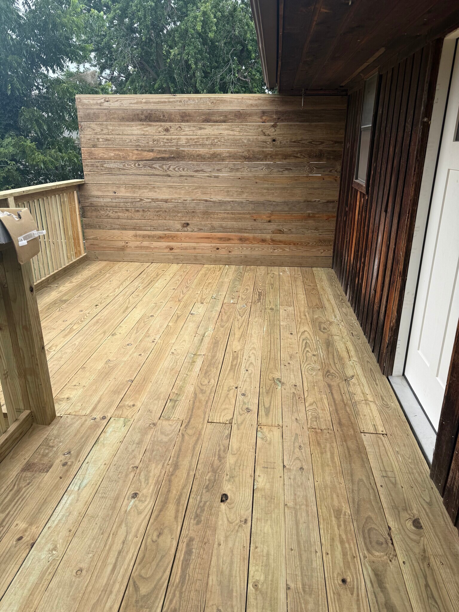 Building Photo - 919 W Tyler Ave