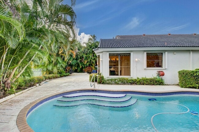 Building Photo - 2106 NW 60th Cir