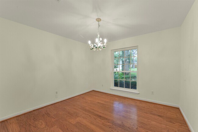 Building Photo - 110 Hillcrest Dr