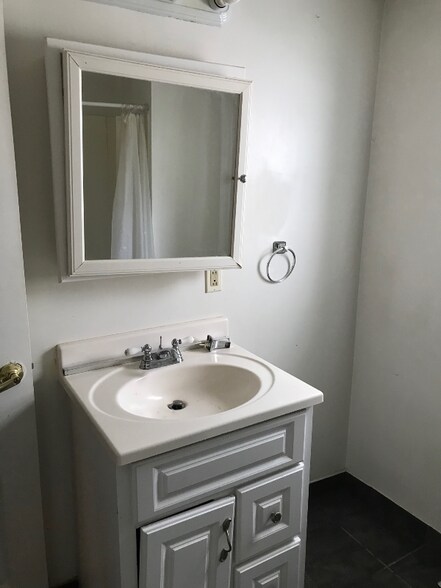 Building Photo - 2816 Edwards Wy