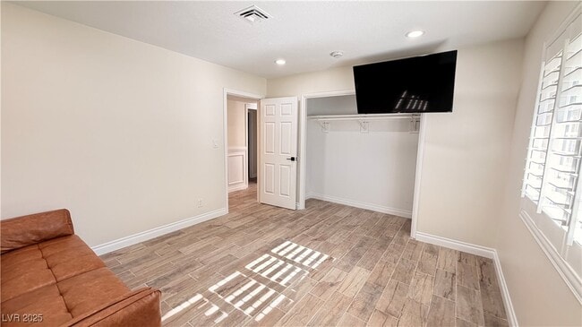 Building Photo - 1819 S Beverly Way