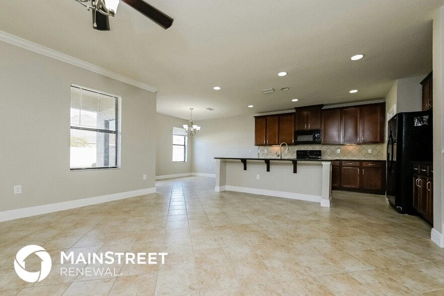 Building Photo - 10255 Newminster Loop