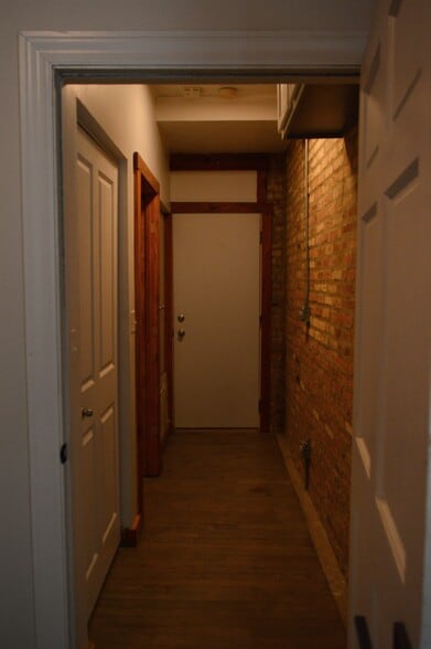 Laundry room / Storage - 1647 W Pratt Blvd