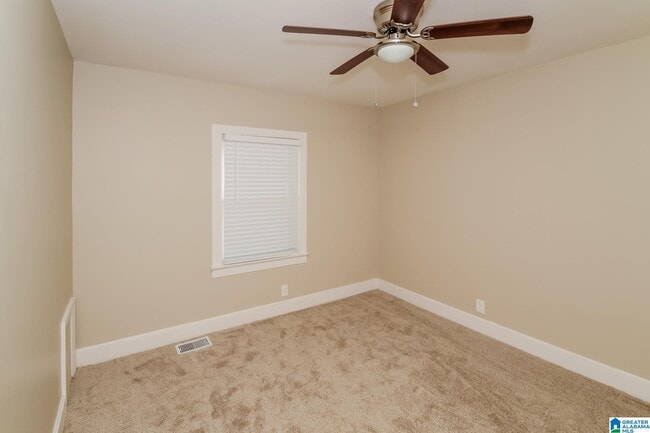 Building Photo - 1548 53rd St Ens