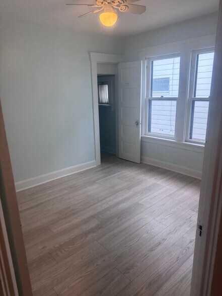 Building Photo - 2171 Carabel Ave