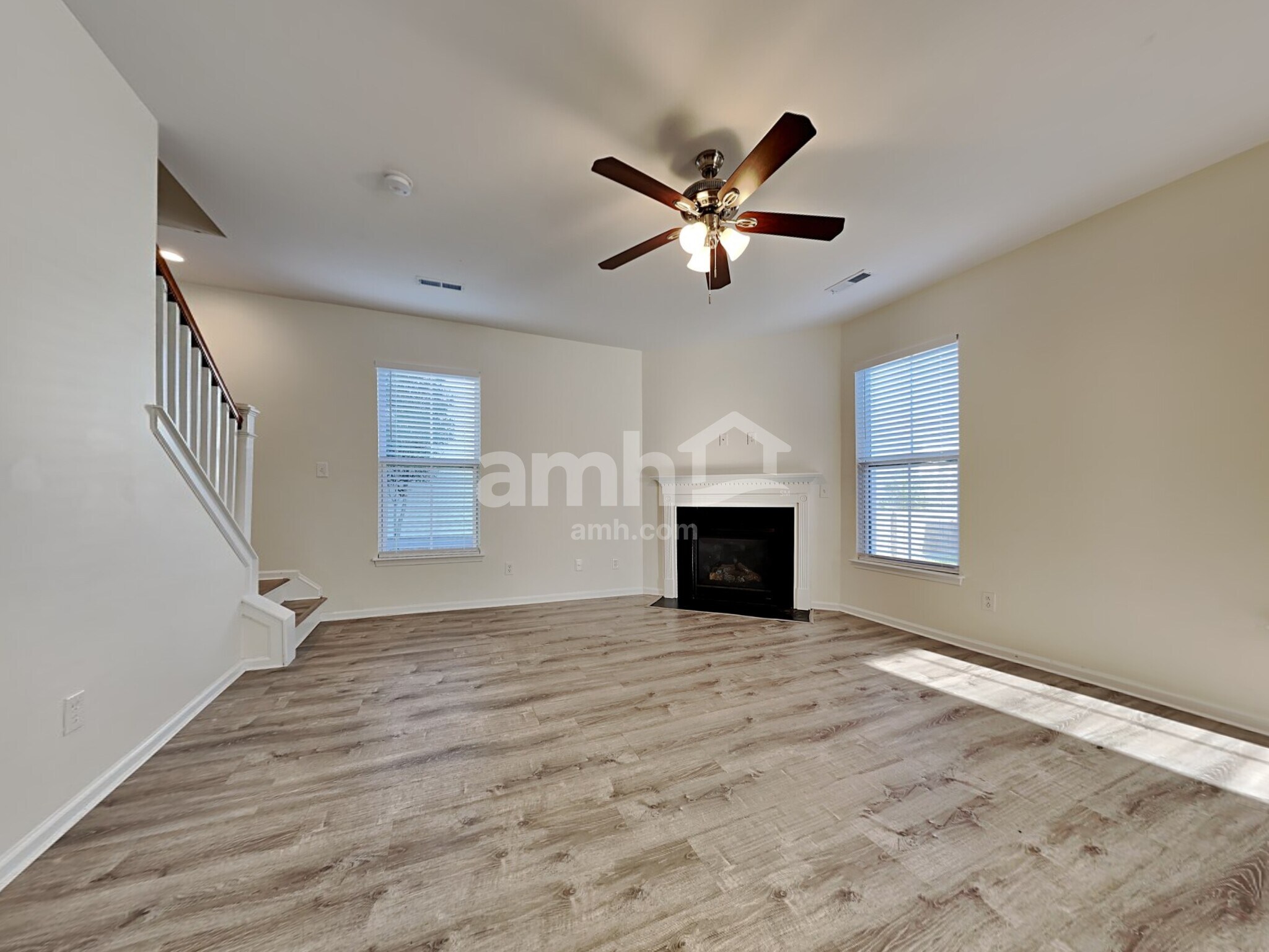 Building Photo - 306 Peters Creek Dr