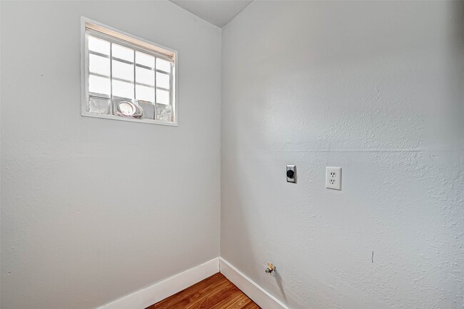Building Photo - 4203 Tavenor Ln