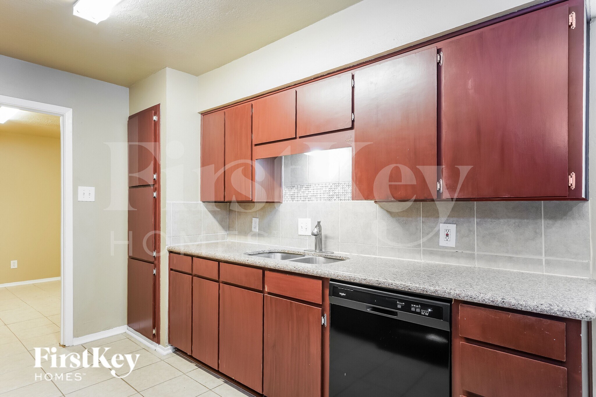 Building Photo - 701 E Mission St