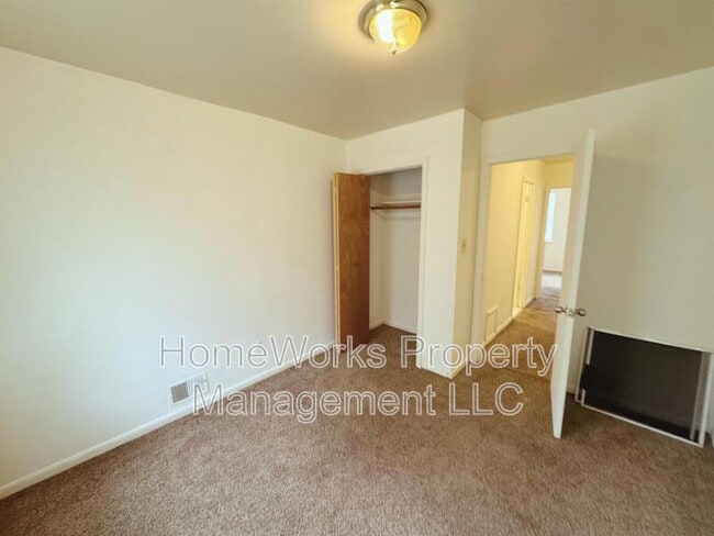 Building Photo - 1113 Shields Pl