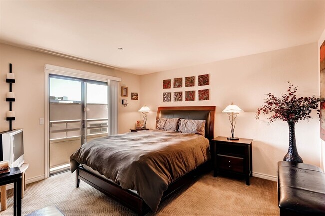 Building Photo - A Very Nice High-Quality Condo in Highly S...