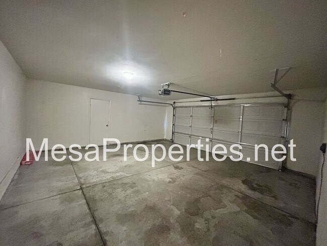 Building Photo - 12323 Honeybear Ln