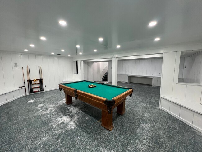 Building Photo - 43309 Westview Dr