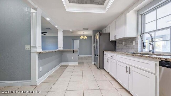 Building Photo - 122 Galiano Ct