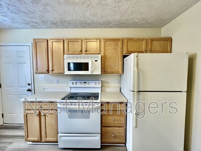 Building Photo - 3721 Betts Dr