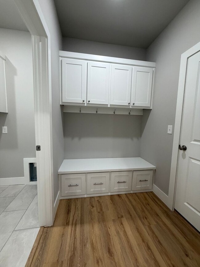 Building Photo - ***1006 Seaborn Way***