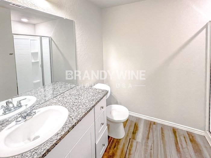 Building Photo - 7114 Winding Shelf