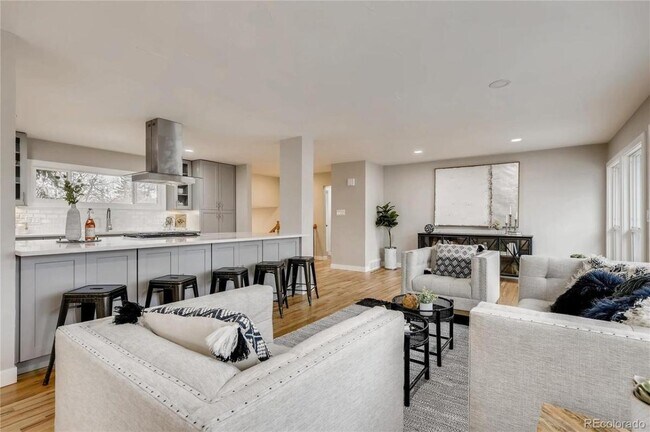 Building Photo - 6676 S Elmwood St