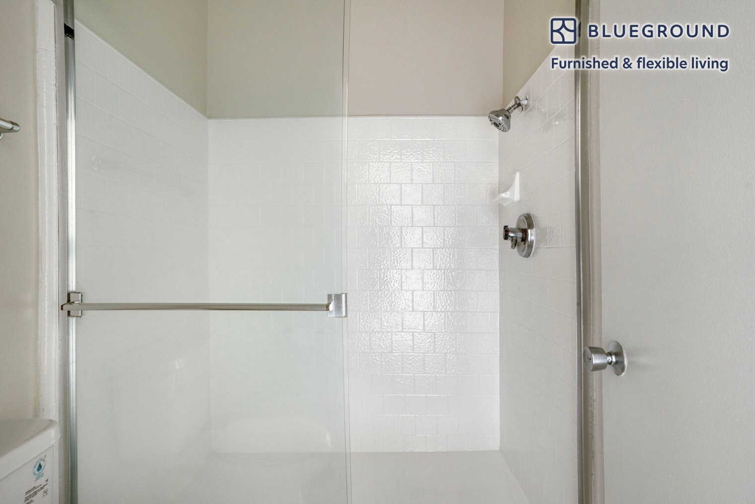 Building Photo - 467 S Arnaz Dr