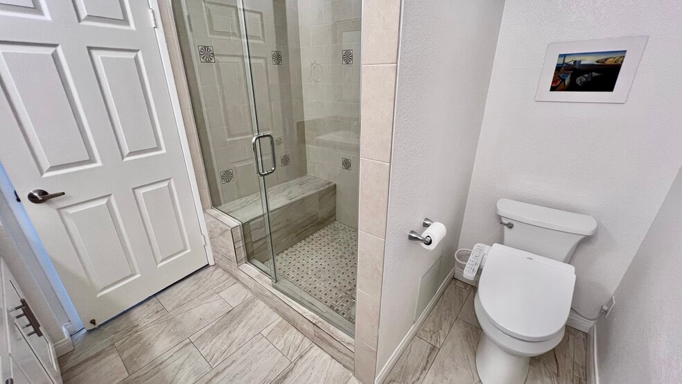 Building Photo - 5420 Sylmar Ave