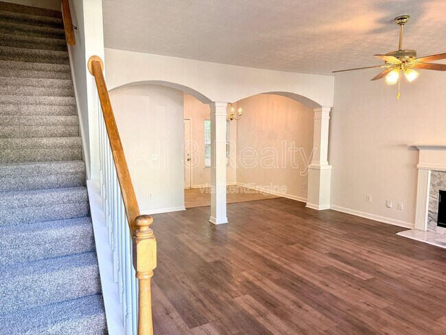 Building Photo - 1389 Highgrove Way