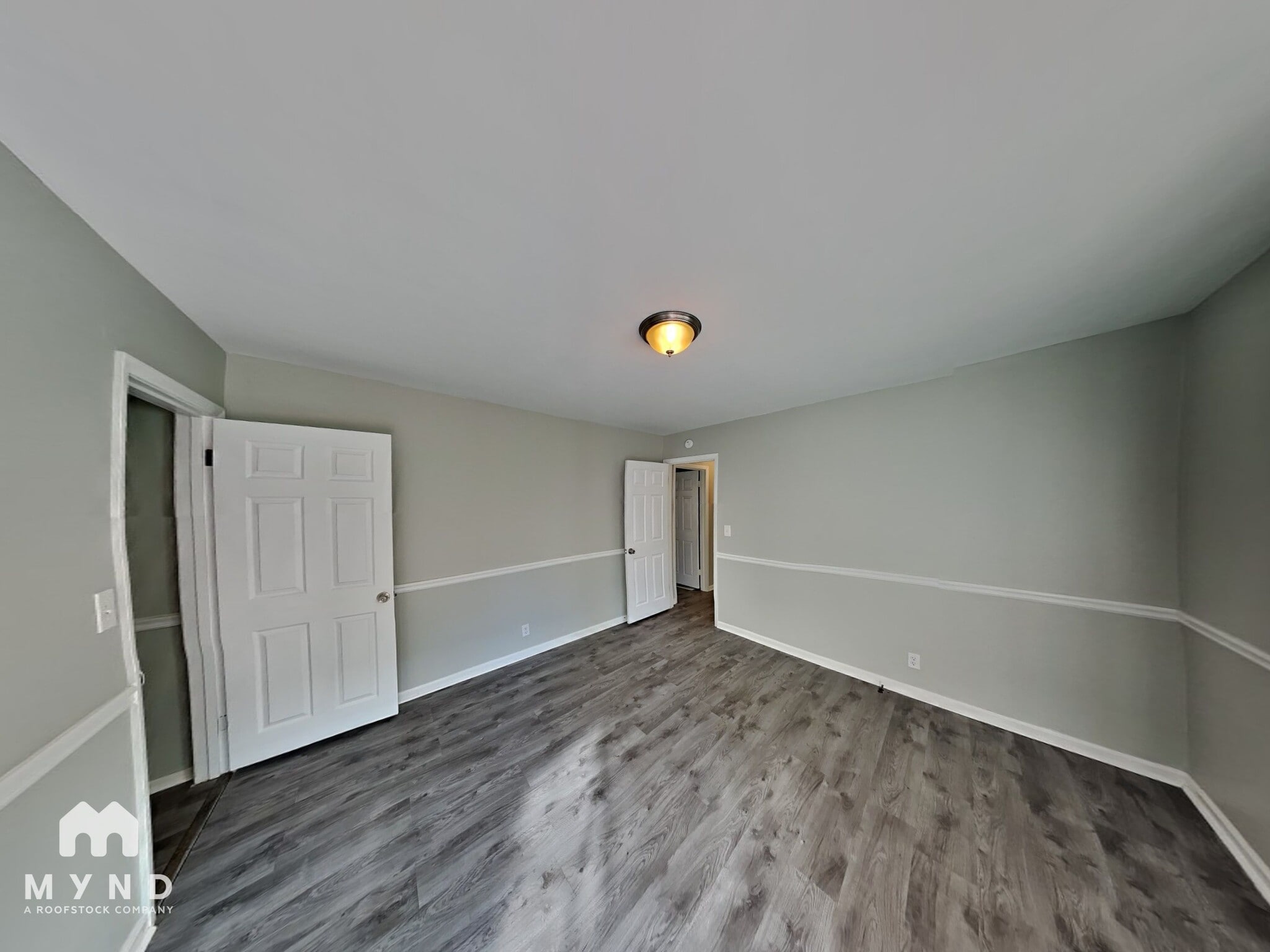 Building Photo - 6220 Leslie Dr