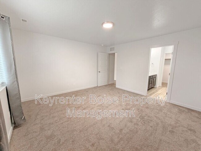 Building Photo - 2929 W Silver River St