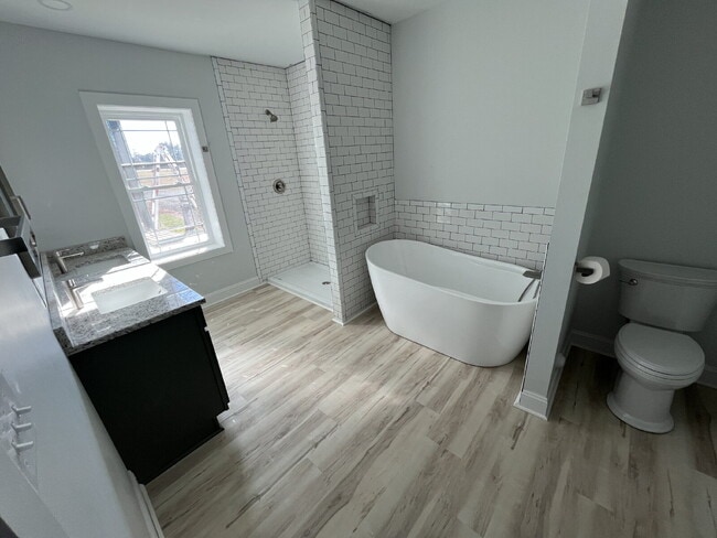 Building Photo - New Built Home 3-Bedroom Kernersville Home with Granite Touches and 2 Full Baths!"