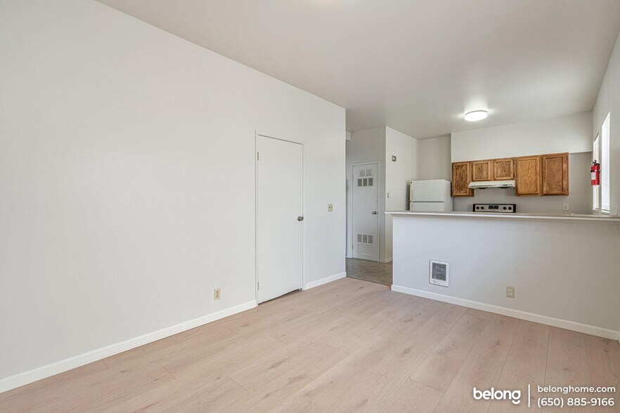 Building Photo - 1214 13th Ave