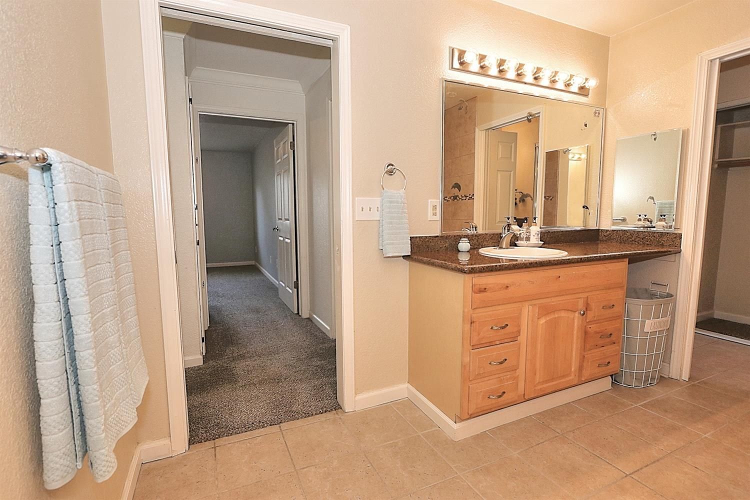 Building Photo - 11150 Trinity River Dr