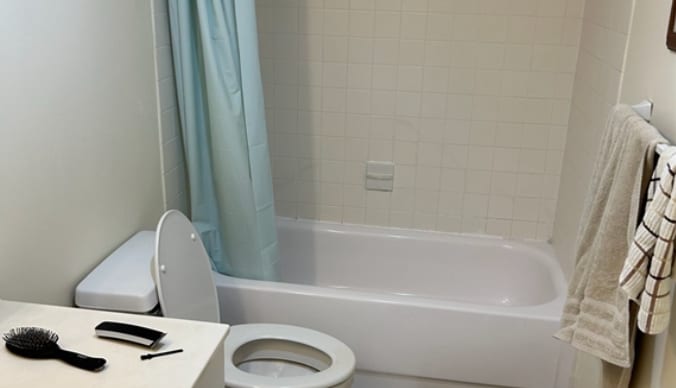 Building Photo - 77 Pond Ave