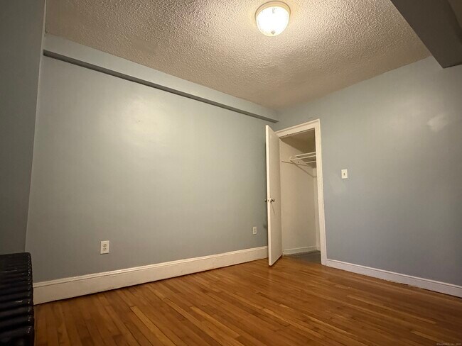 Building Photo - 449 Newfield St