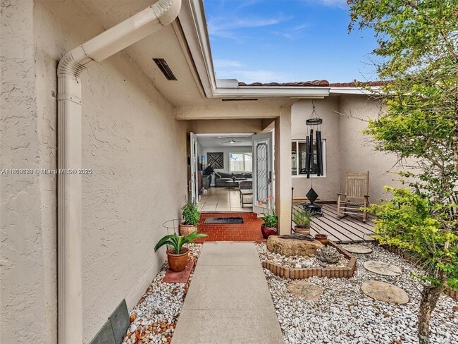 Building Photo - 11310 SW 58th Ct