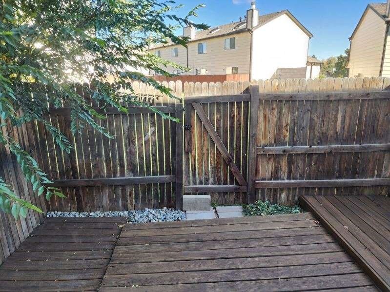 Building Photo - 2432 Lexington Village Ln