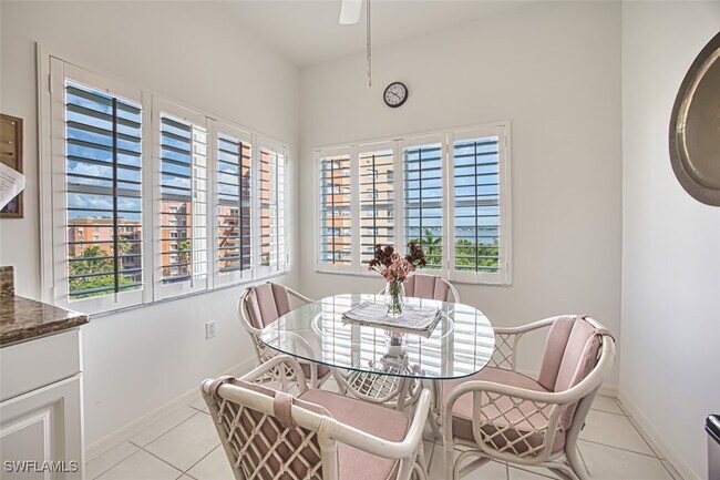 Building Photo - 14817 Laguna Dr