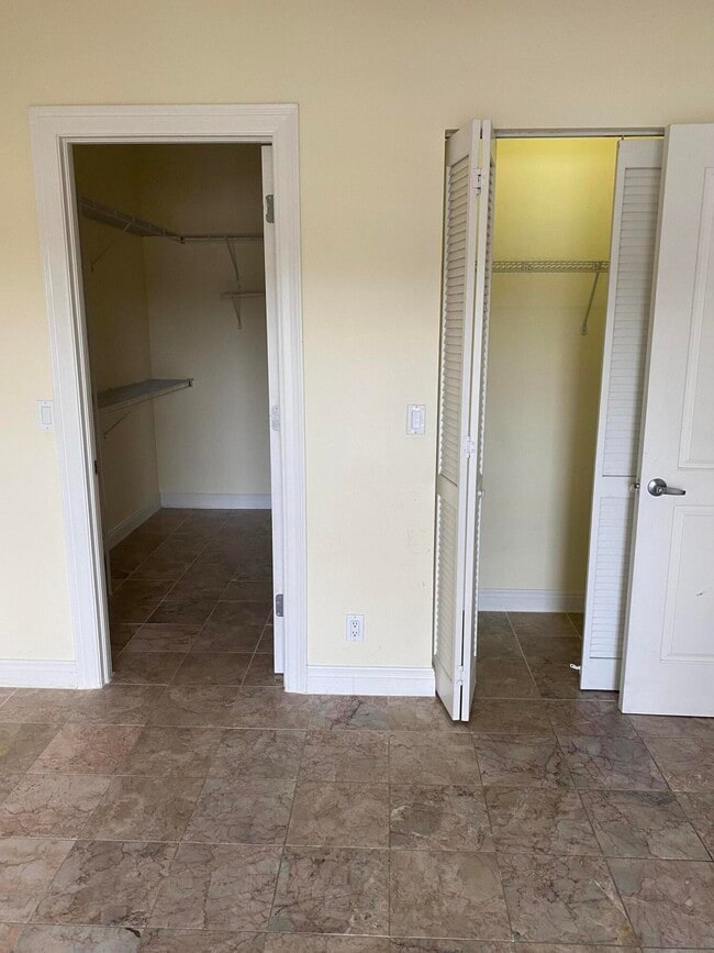 Building Photo - 1950 Presidential Way