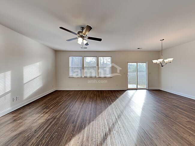 Building Photo - 145 Lindridge Dr