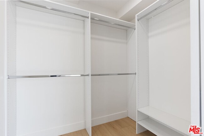 Building Photo - 8561 Belmont St