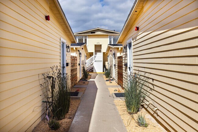 Building Photo - Studio - Downtown Santa Barbara