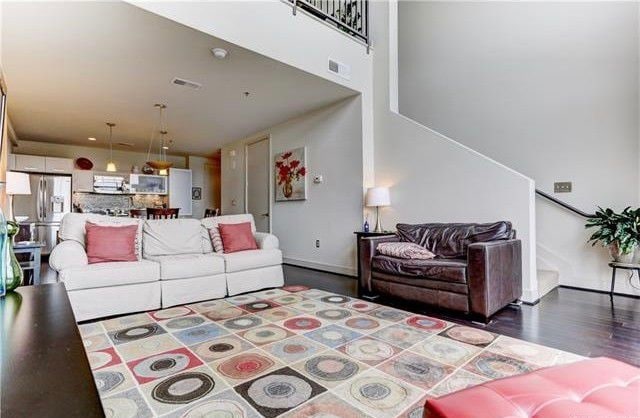 Building Photo - 1133 Metropolitan Ave