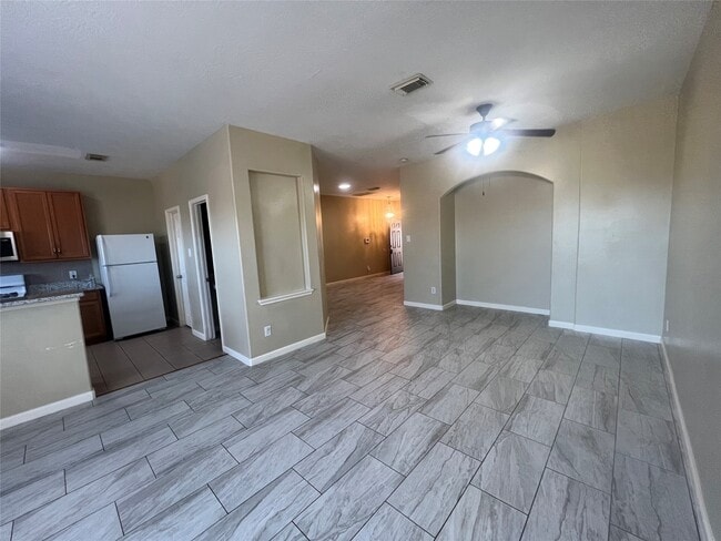 Building Photo - 11618 Champions Green Dr